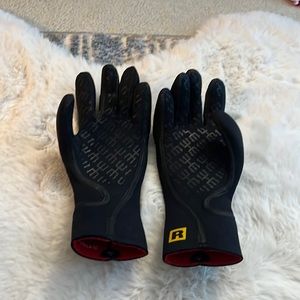 Like new Patagonia gloves surf swim bikini wetsuit waterproof xs